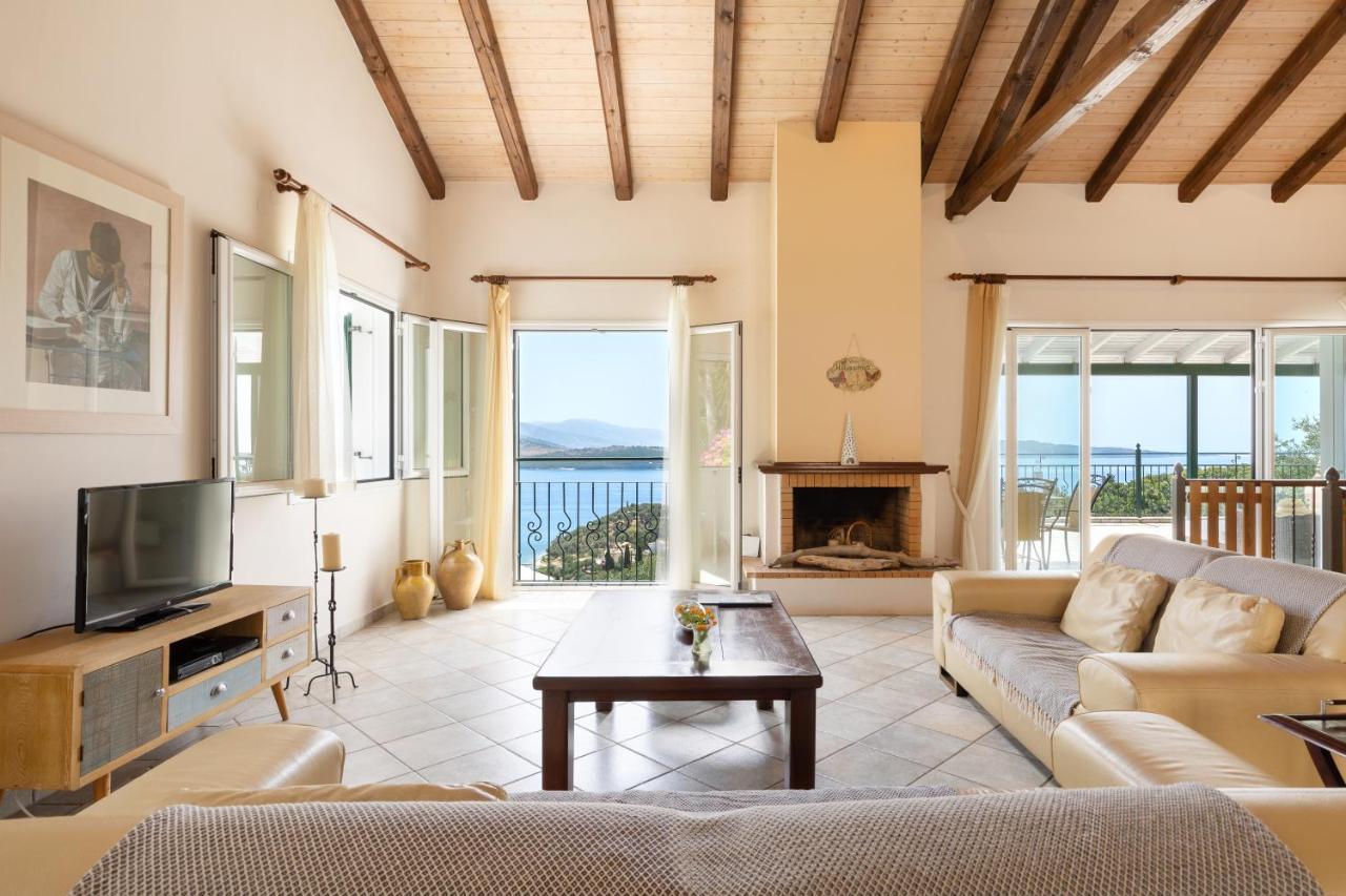 Villa Melissonia Agios Stefanos  Екстериор снимка